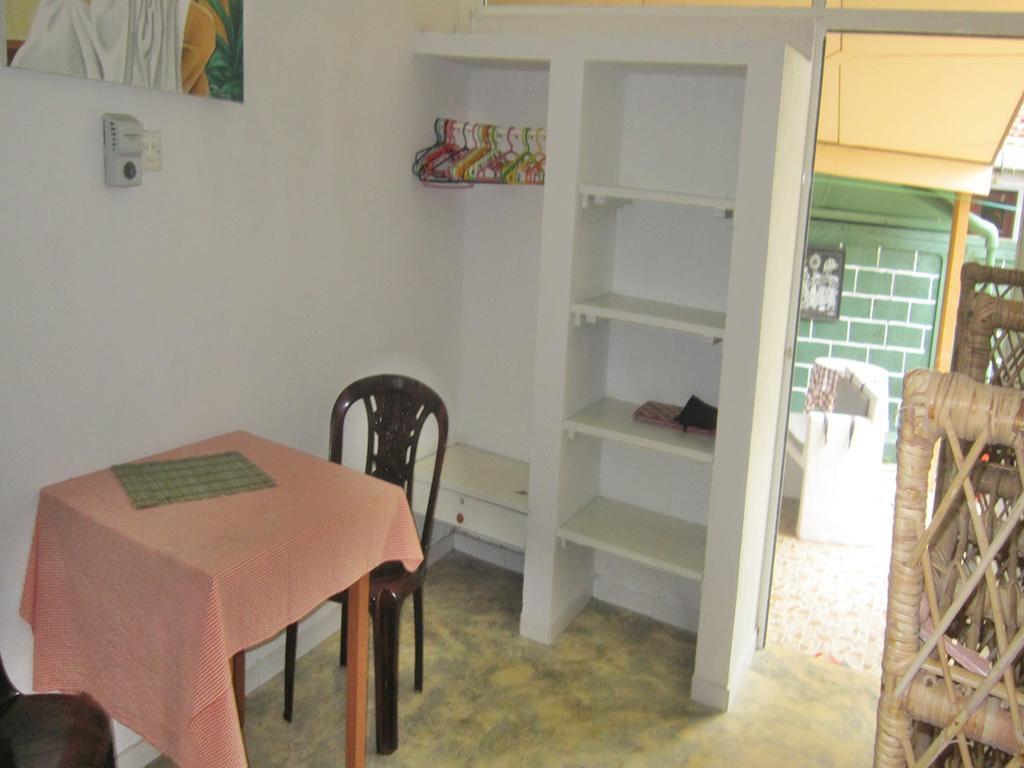 Hilda Guest House Hikkaduwa Δωμάτιο φωτογραφία